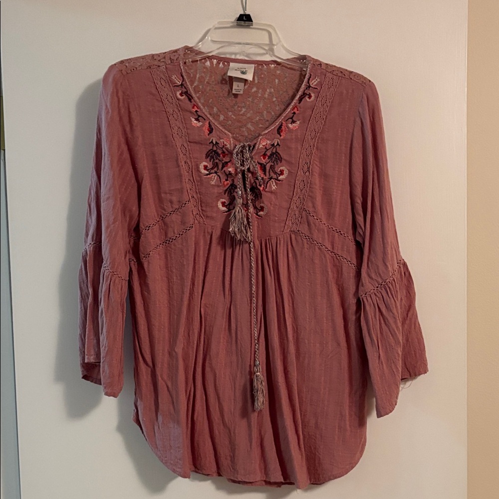 🌷Knox Rose Embroidered & Lace Blouse🌸